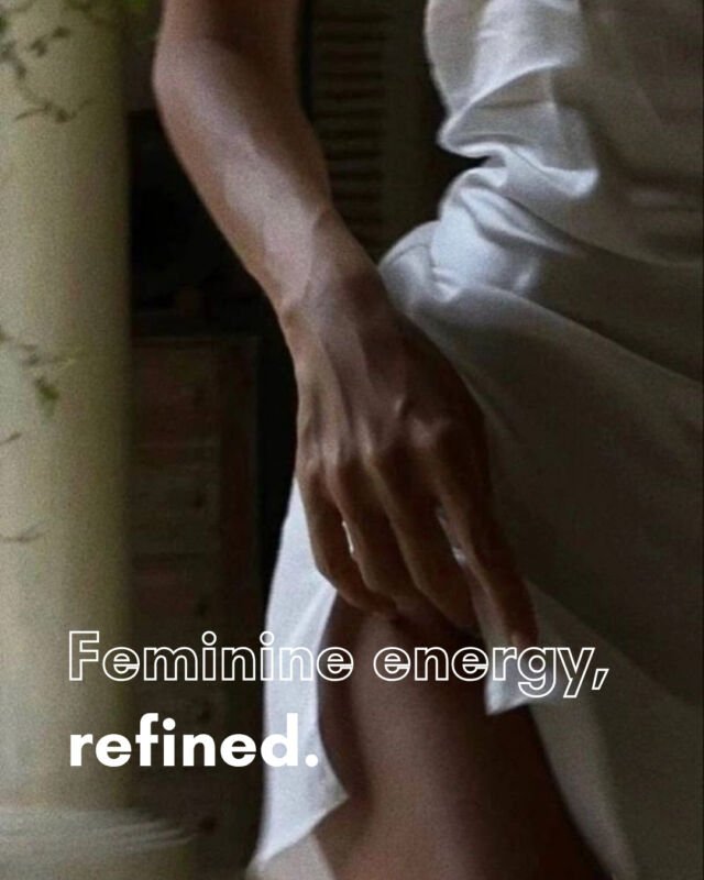 ✨ Feminine energy, refined.Butësia s’është dobësi, është forcë që ndjehet në çdo lëvizje, në çdo detaj, në çdo prekje.Louve përkujdeset për atë ndjesi që të bën të ndihesh mirë në lëkurën tënde. 🤍#LouveClub #FeminineEnergy #MinimalBeauty #SelfCareMood #GlowFromWithin #LouveGirls #SkincareWithSoul #EleganceInSimplicity #CleanAesthetic #NaturalGlow